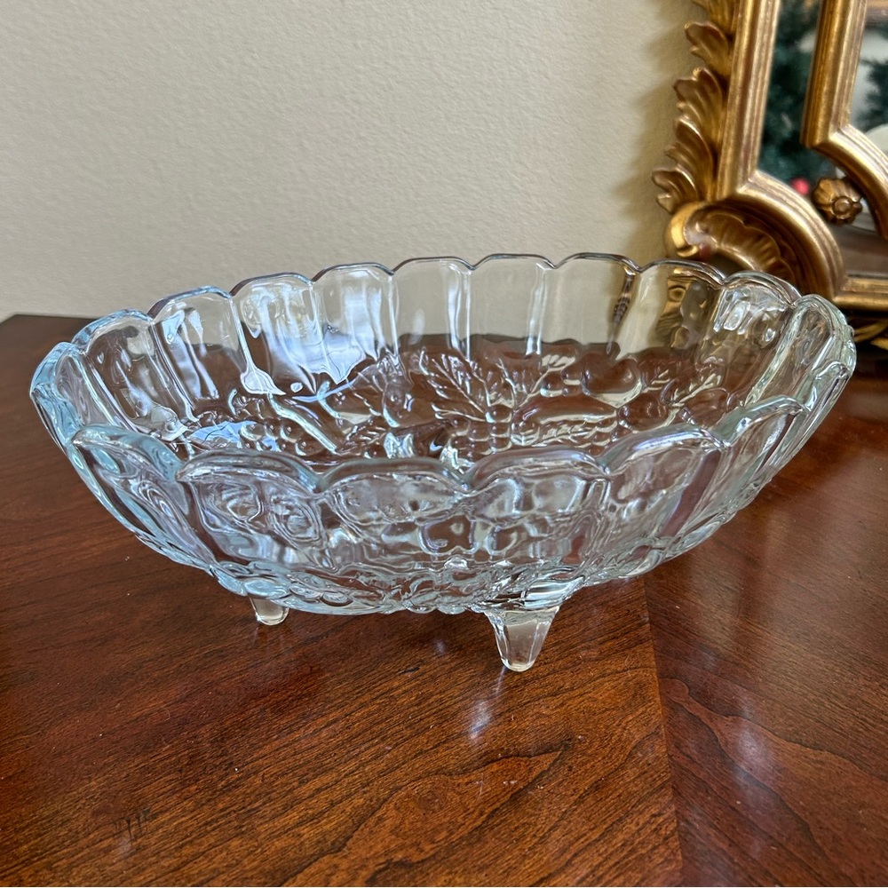 Vintage Indiana glass footed fruit bowl